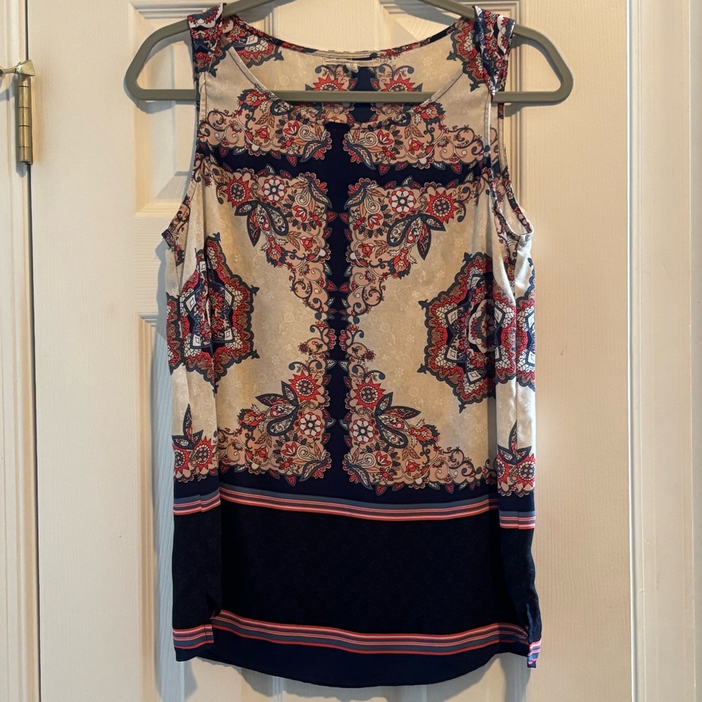 41 Hawthorn Women’s Navy and Cream Patterned Sleeveless Top Size Small